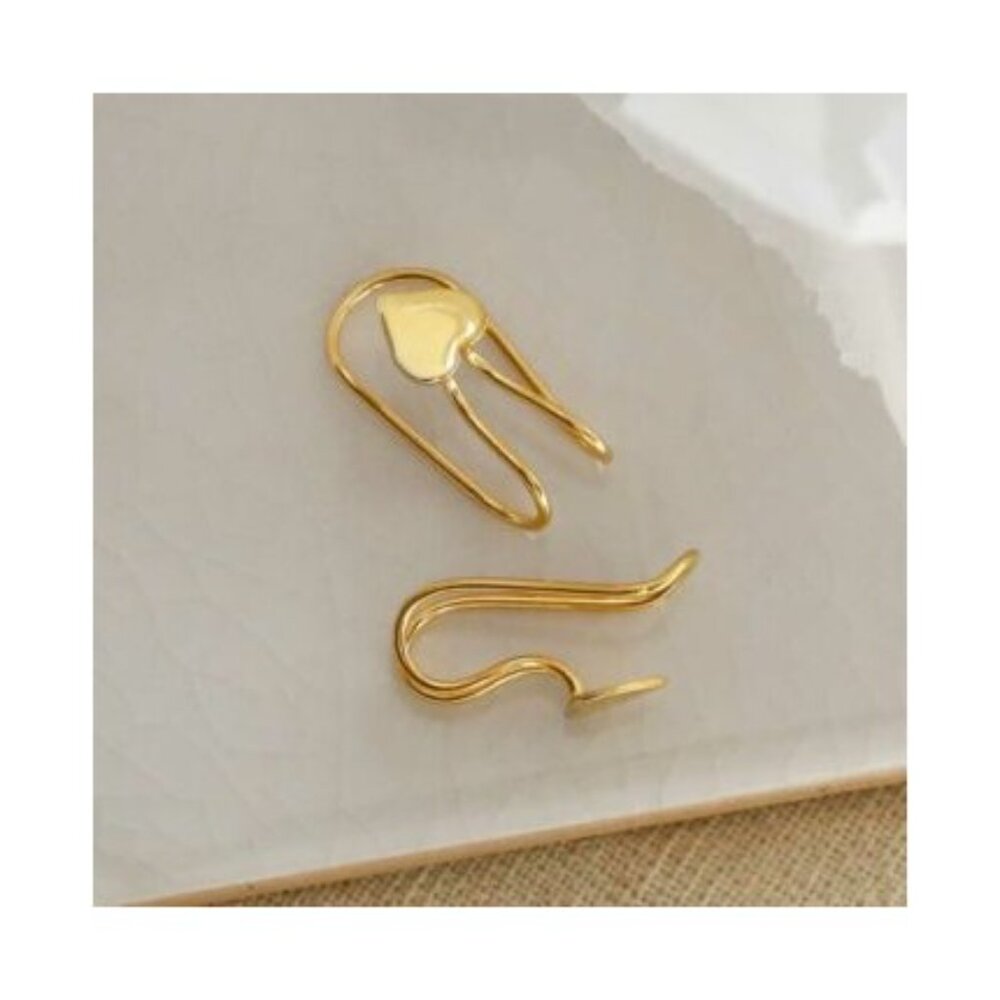 1743  NIP Heart Clip Ear Cuff Earrings